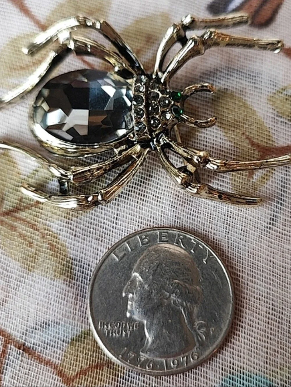 Crystal Glass Rhinestones Spider Brooch Pin Halloween Jewelry Very Good Quality